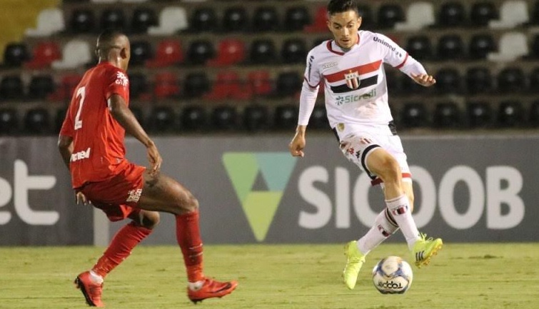 Série B: Atacante da base renova contrato e vira opção no Botafogo-SP