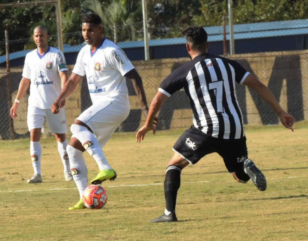 O São Caetano manteve a invencibilidade na Copa Paulista ao vencer o EC São Bernardo (Foto: Fabrício Cortivone/São Caetano)