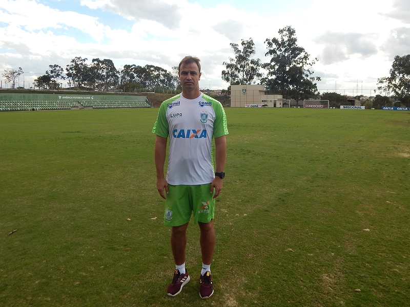 Série B: Felipe Conceição fala em colocar um tijolinho de cada vez para reabilitar América