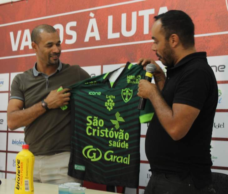 Copa Paulista: Zé Maria entrega cargo, diretoria não aceita e técnico segue na Portuguesa