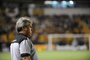 Série B: Criciúma descarta atacante do Grêmio e revela busca por meia