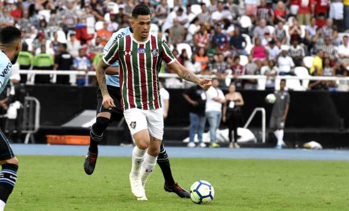 Grêmio contrata ex-Corinthians e esfria conversas por atacante do Palmeiras