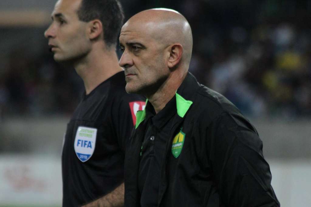 O técnico Itamar Schülle vai conseguir repetir pela primeira vez nesta Série B a escalação do Cuiabá