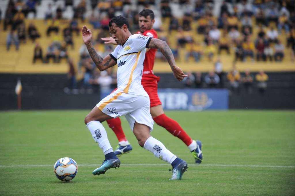 O Criciúma entra em campo pressionado após duas derrotas seguidas