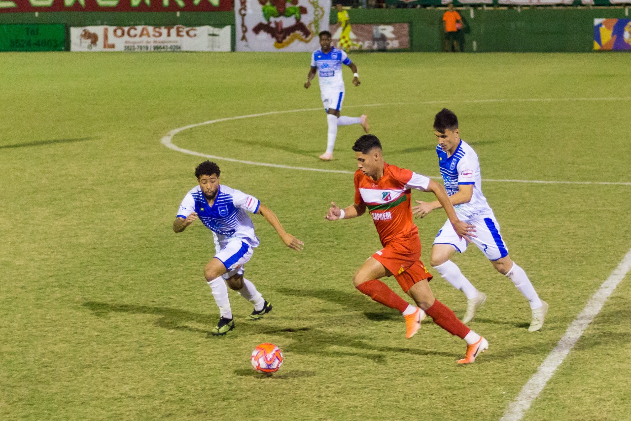 Velo Clube 0 x 0 Rio Claro – Dérbi termina empatado, mas só um comemora