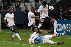 Fortaleza x Corinthians - Timão quer se aproximar da ponta antes de clássico