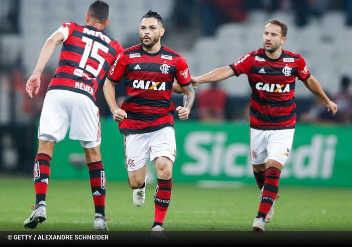 Lateral se despede do Flamengo e se aproxima de rival do Brasileirão