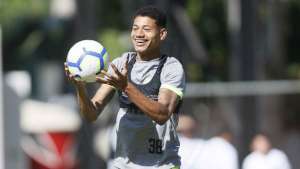 Time inglês desiste de contratação, mas 'joia' do Vasco segue visado pela Europa