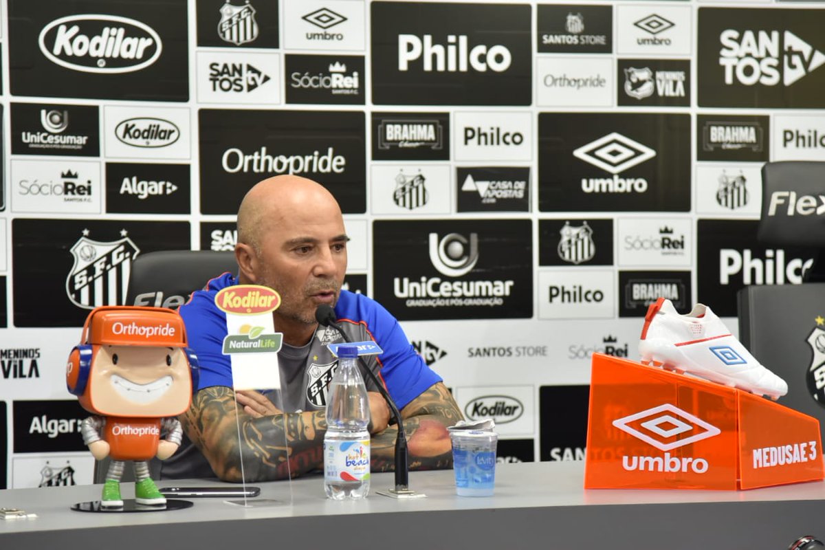 Sampaoli indica tendência de Santos com 3 zagueiros e dúvida entre Derlis e Uribe