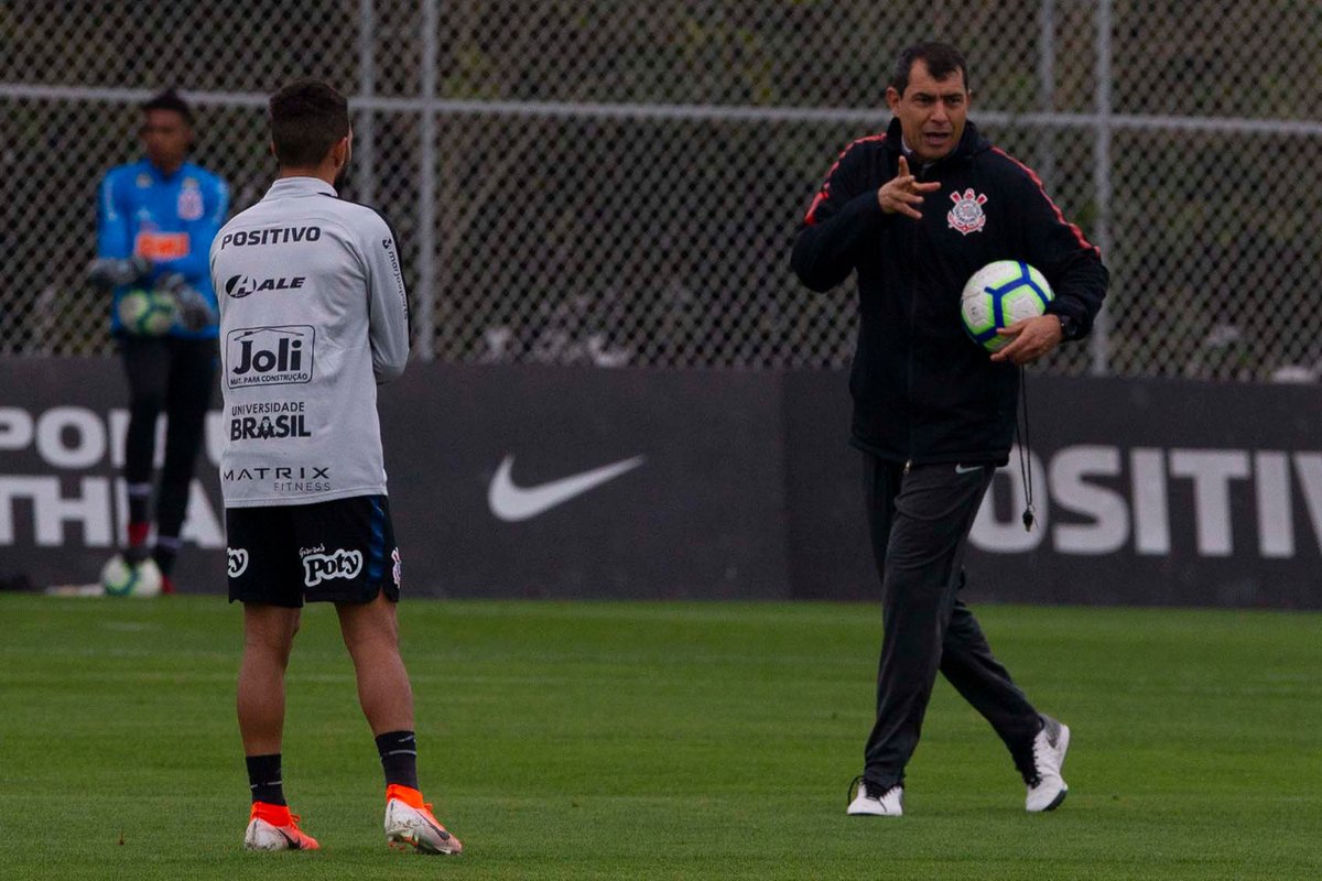 Após somente um treino para clássico, Corinthians relaciona time contra Palmeiras