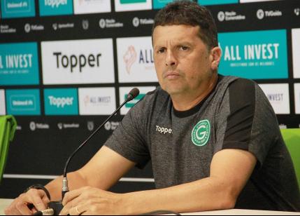 Técnico ganha mala depois da façanha de levar segunda goleada de 6 a 1 no Brasileirão