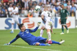 Auxiliar de Sampaoli pede seriedade ao Santos e diz que 'falta muito' para título
