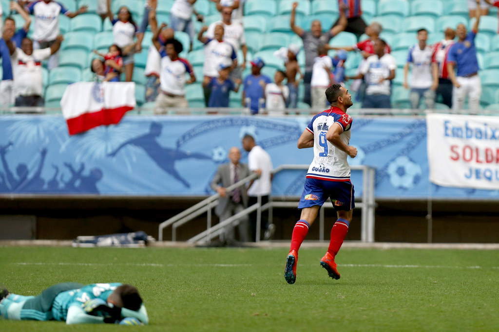 Bahia é derrotado pelo Flamengo em jogo marcado por arbitragem