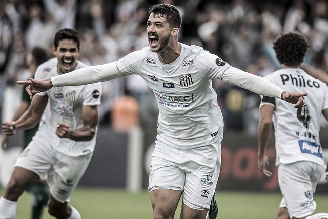 Com renovação indefinida, Gustavo Henrique ressalta sonho de jogar na Europa