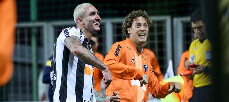 Vinicius, à esquerda, comemora gol do Atlético-MG - Foto: Divulgação