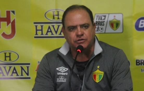 Série D: Com trabalho impecável e invicto em casa, Waguinho Dias leva Brusque à final