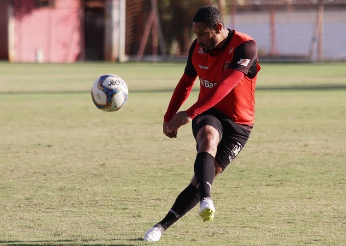 Série B: Elenco do Brasil de Pelotas espera jogo complicado contra Oeste