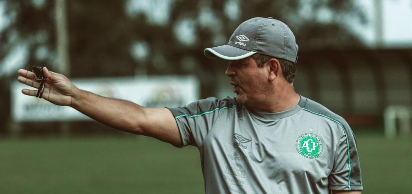 Ney Franco pode voltar ao Goiás. (Foto: Divulgação / Chapecoense)