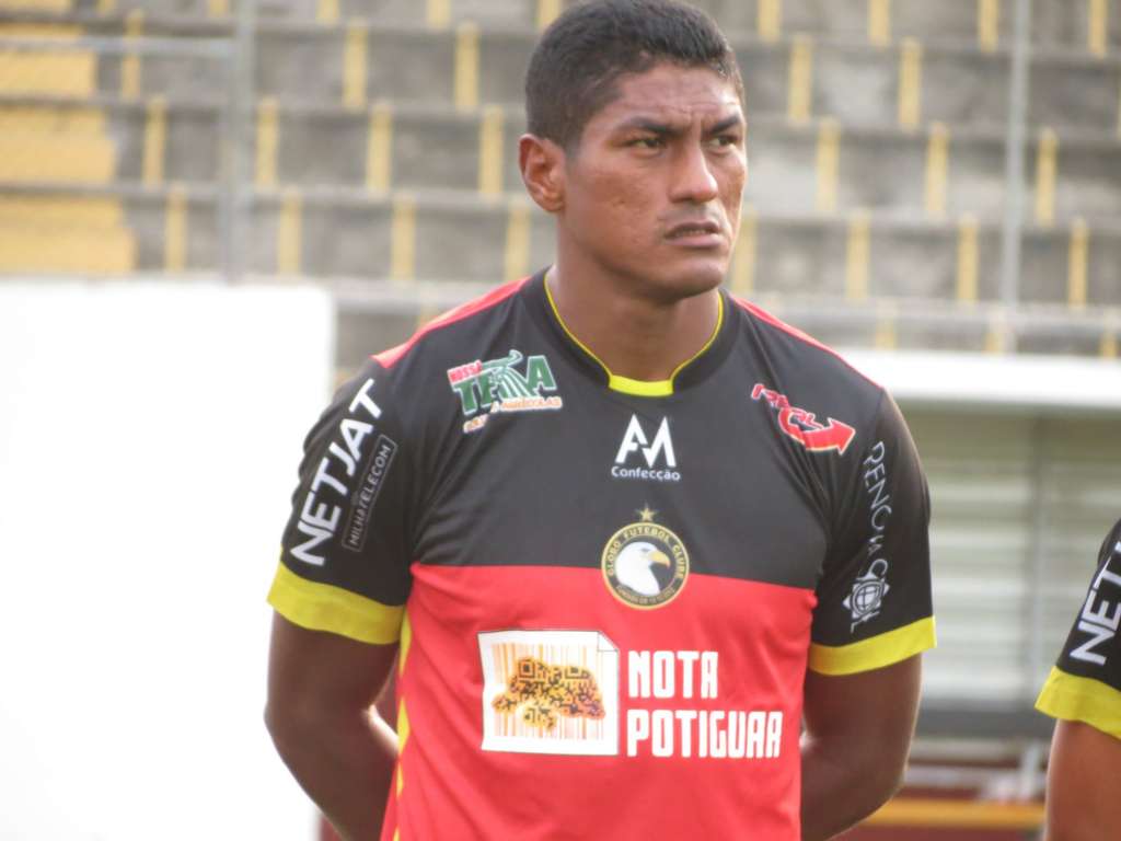 Max marcou de voleio na vitória do Globo. (Foto: Rhuan Carlos / Globo FC)