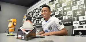 Volante ex-Palmeiras e meia ex-São Paulo aparecem em lista de negociáveis do Santos