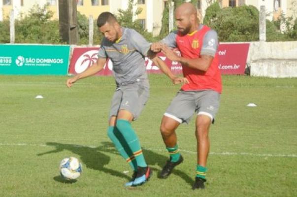 Série C: Meia comemora classificação, mas garante que Sampaio Corrêa quer liderança