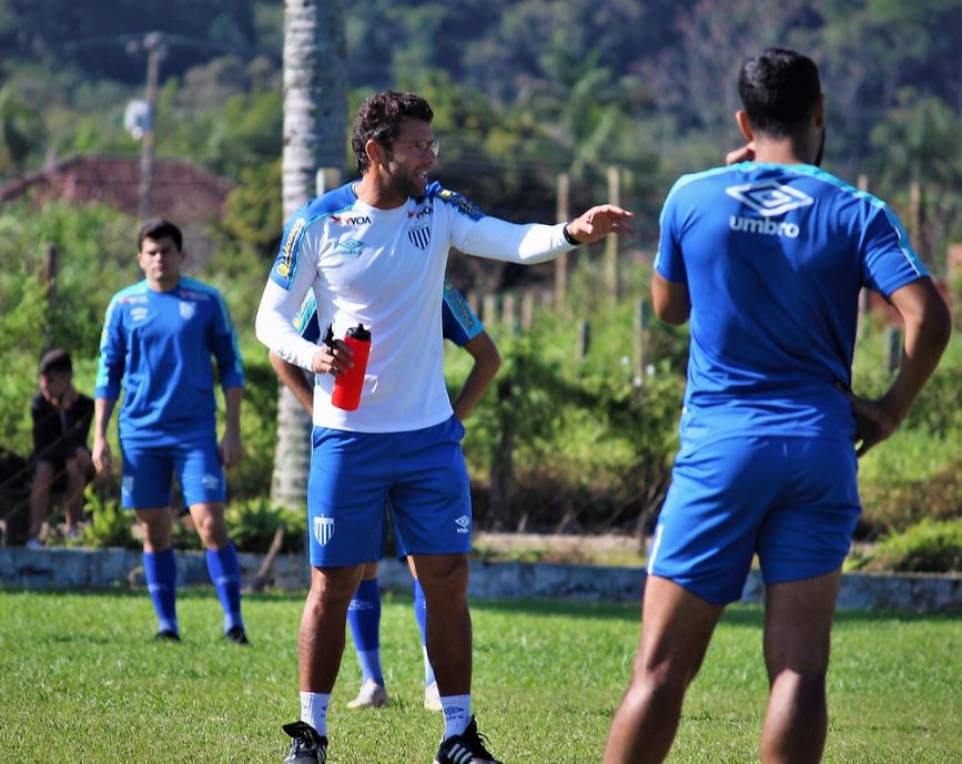 Técnico do Avaí admite necessidade de reforços, mas sem “fazer loucuras”
