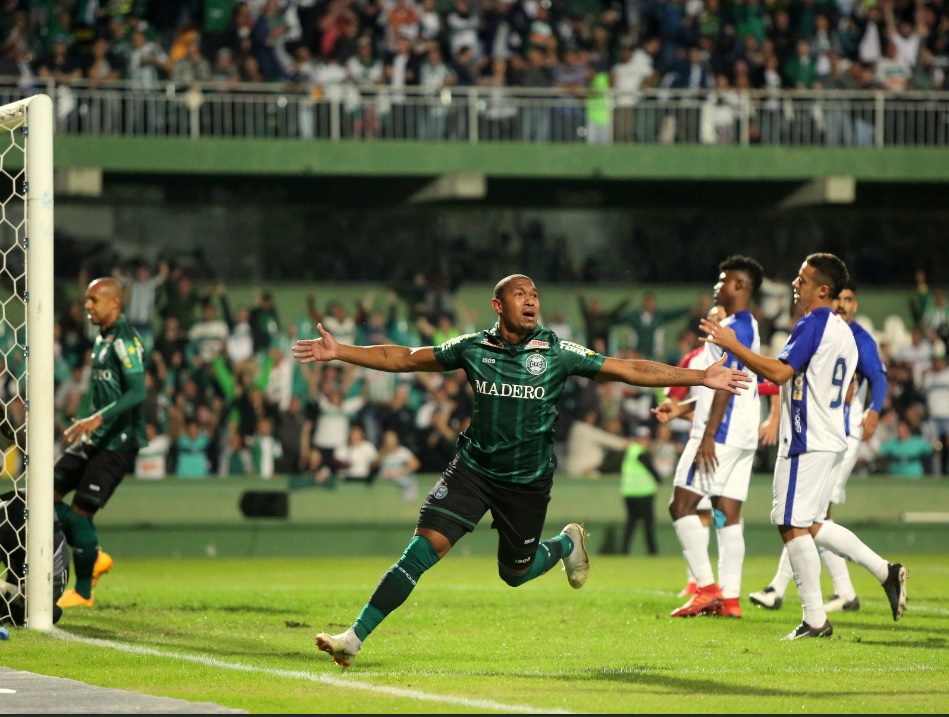 Dono da melhor média de público da Série B, Coritiba aposta no fator casa