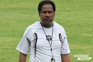 Ex-técnico de Guarani e Ceará, Lula Pereira é internado após sofrer AVC