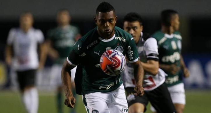 Gols na Libertadores mudam cenário, e Palmeiras deve manter atacante no elenco