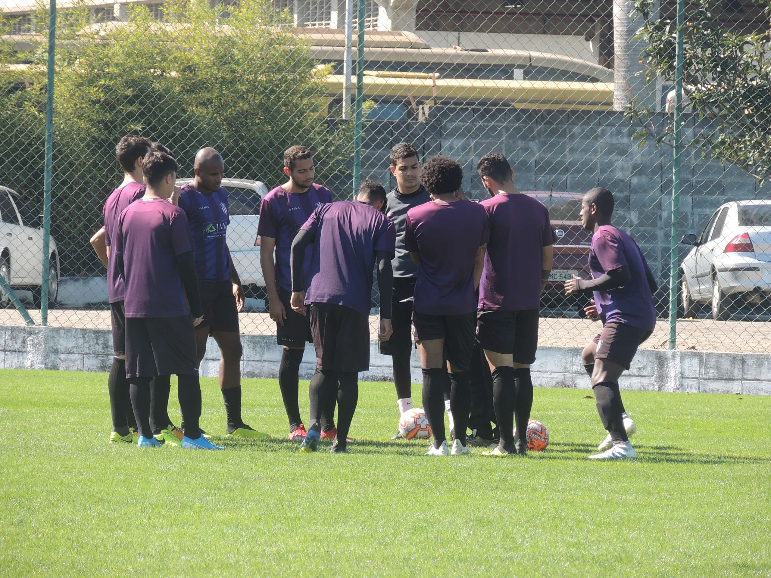 Profissional e sub-20 do EC São Bernardo participam de evento no Sindicato de Atletas