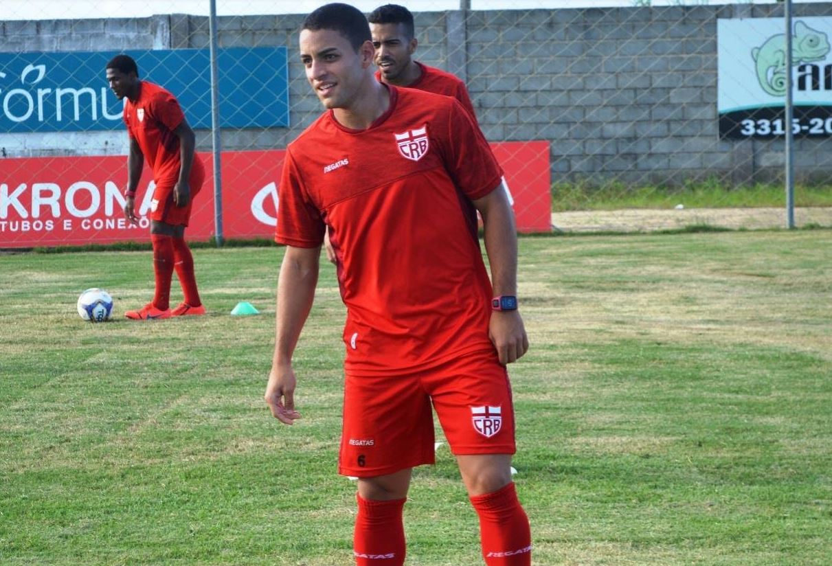 Série B: Elenco do CRB comemora vitória sobre o Atlético-GO em confronto direto