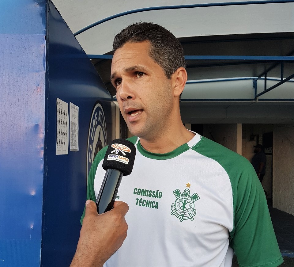 Time com jogadores conhecidos conquista acesso antecipado em Santa Catarina