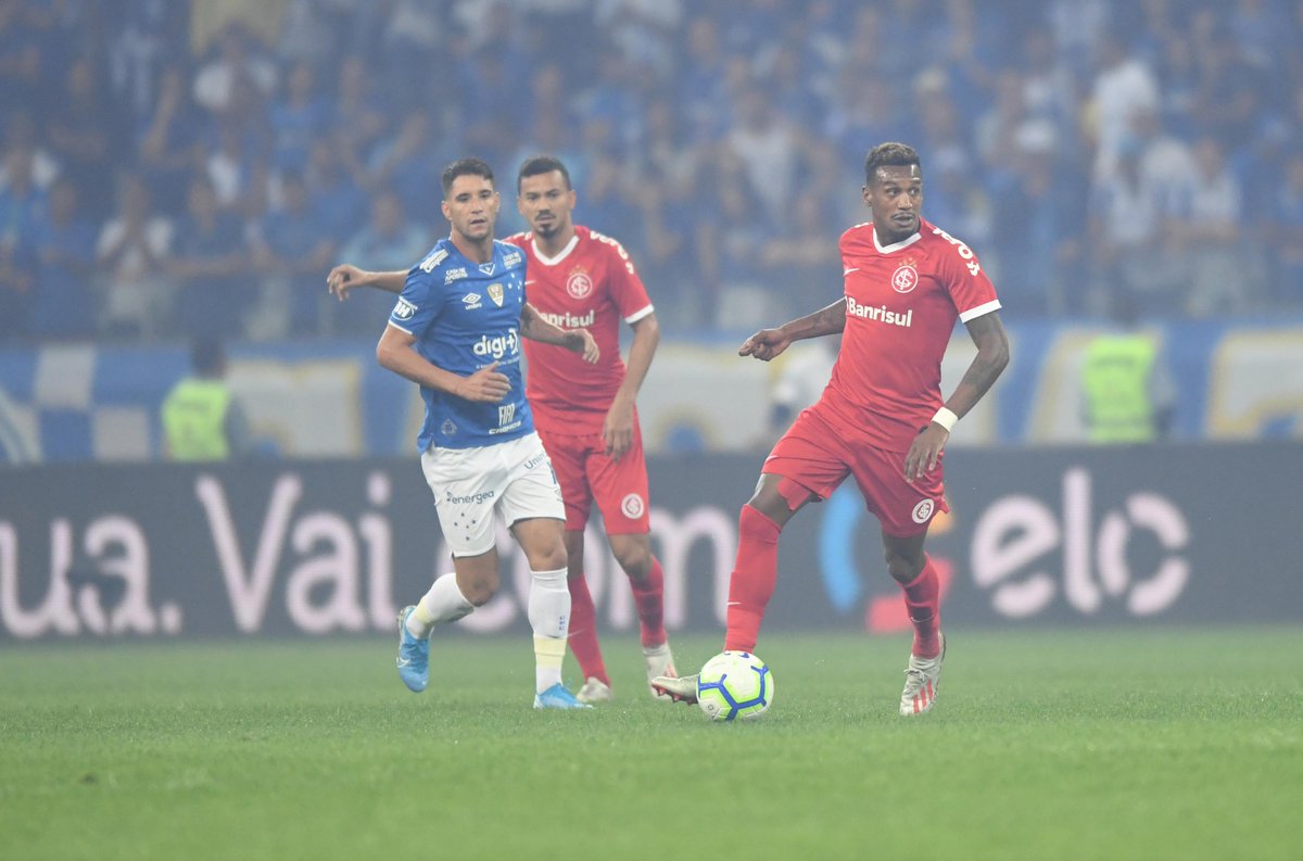 Volante celebra fase artilheira no Inter e Guerrero vê classificação ainda indefinida