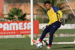 Série C: Dois jogadores saem mais cedo de treino e viram dúvidas no Náutico