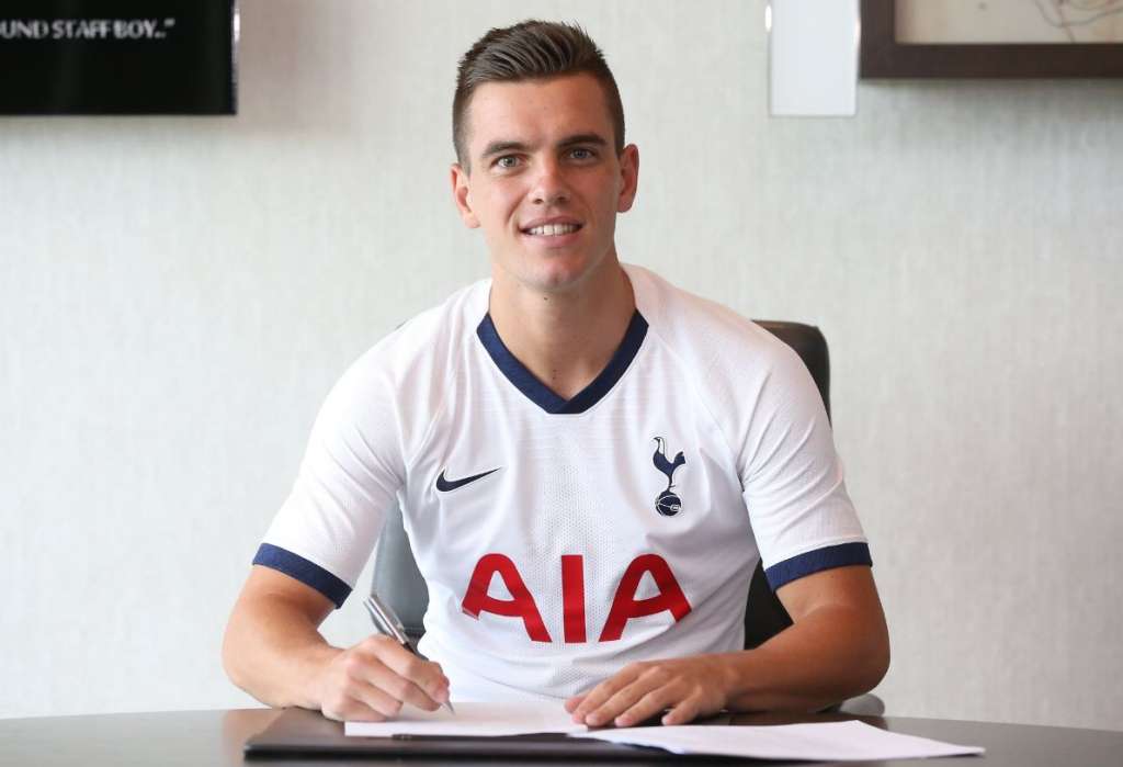 O meia argentino Lo Celso foi emprestado pelo Betis ao Tottenham