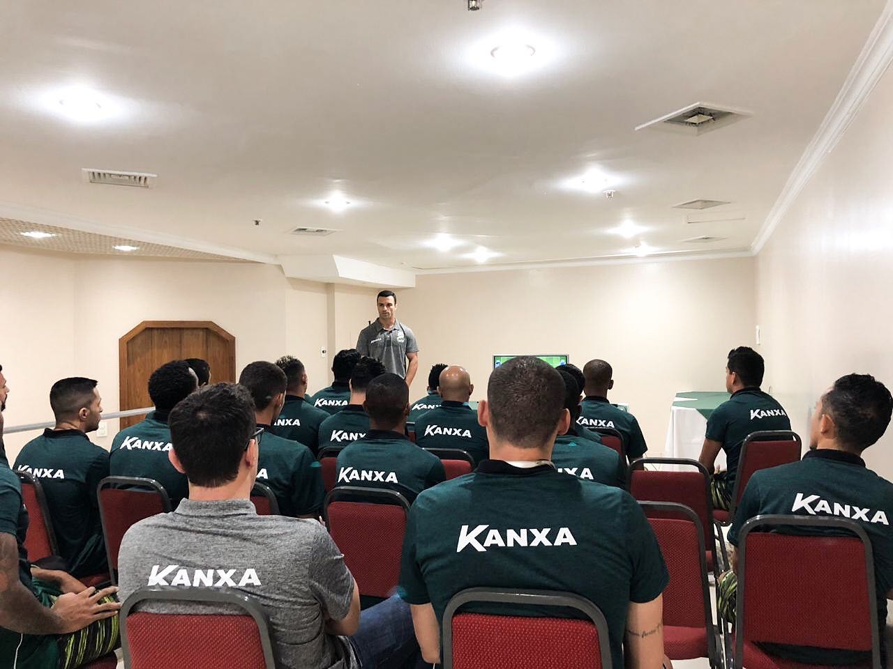 Após vitória na Copa Verde, Júnior Rocha quer concentração total do Luverdense na Série C