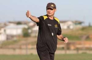 Série B: Interino garante que não pensa em ser efetivado como técnico do Criciúma