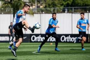Carille indica Corinthians com voltas de Sornoza e Love para enfrentar o Inter