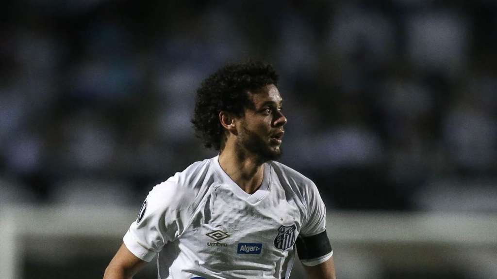 Victor Ferraz exalta peso de clássico e chance de bater um 'postulante ao título'