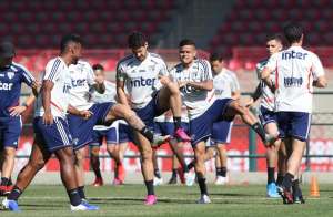Animado, São Paulo desafia o líder Santos em clássico no Morumbi