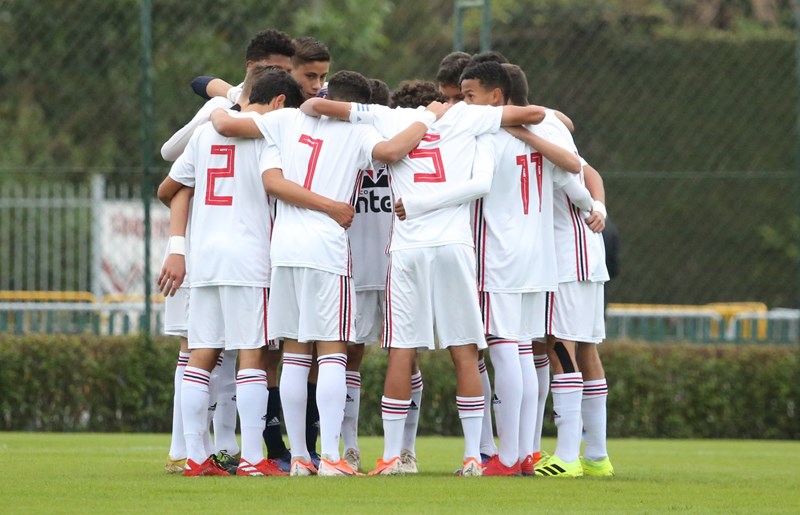 PAULISTA SUB-15: Santos e Desportivo Brasil goleiam; São Paulo segue 100% na 2ª fase