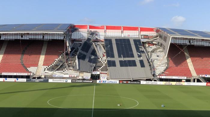 Teto de estádio de time da Liga Europa desaba sobre arquibancada. VEJA FOTO!