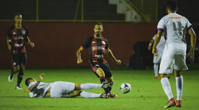 Vitória conseguiu seu terceiro triunfo seguido no Barradão