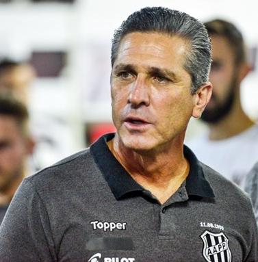 Jorginho: 'deixamos adversário na degola'