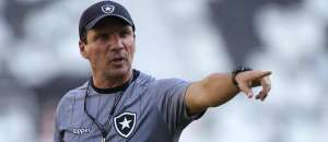 Ex-Flamengo e Vasco aparece como favorito para substituir Rogério Ceni no Fortaleza