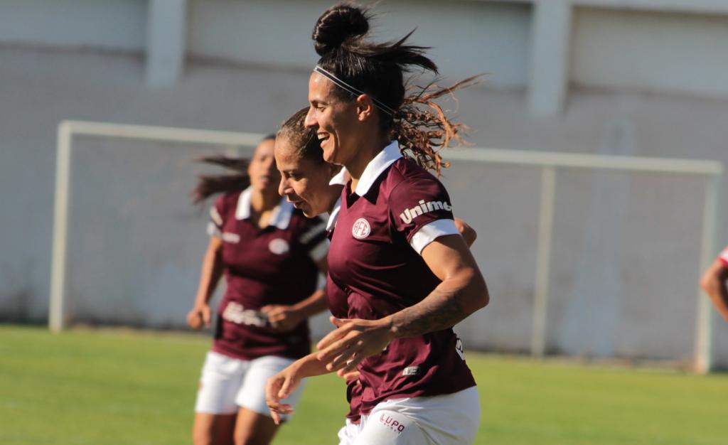 PAULISTA FEMININO: Ferroviária supera Juventus e divide liderança com o Corinthians