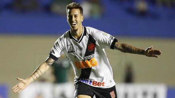 Vasco vence Goiás e sai da 'confusão'