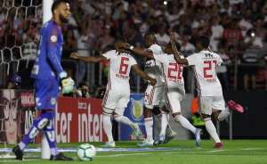 São Paulo quebrou tabu em clássicos diante do líder Santos no Morumbi