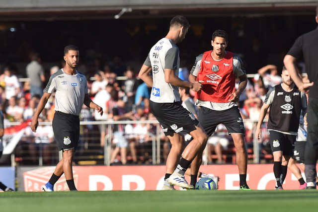 Santos perde ‘gordura’, mas completará 4ª rodada seguida na ponta do Brasileiro