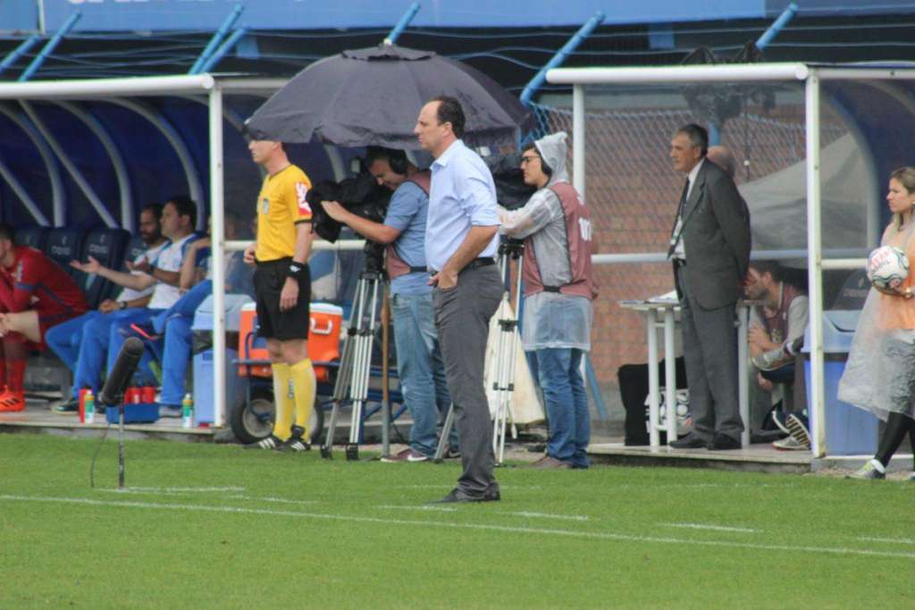 Rogério Ceni será apresentado oficialmente pelo Cruzeiro nesta terça-feira